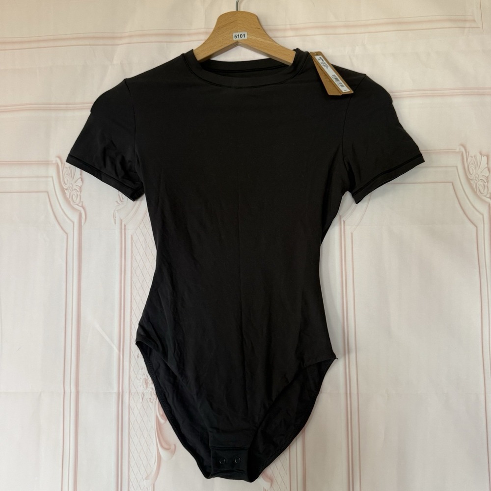 Skims Fits Everybody T-Shirt Bodysuit Black Onyx Size XS NWT $65
